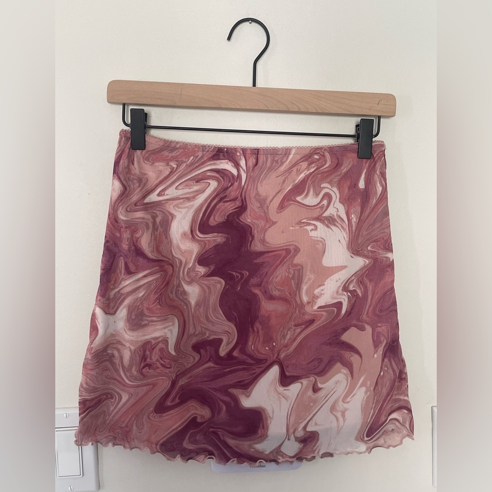 MULTI-COLOR PINK SWIRL SKIRT